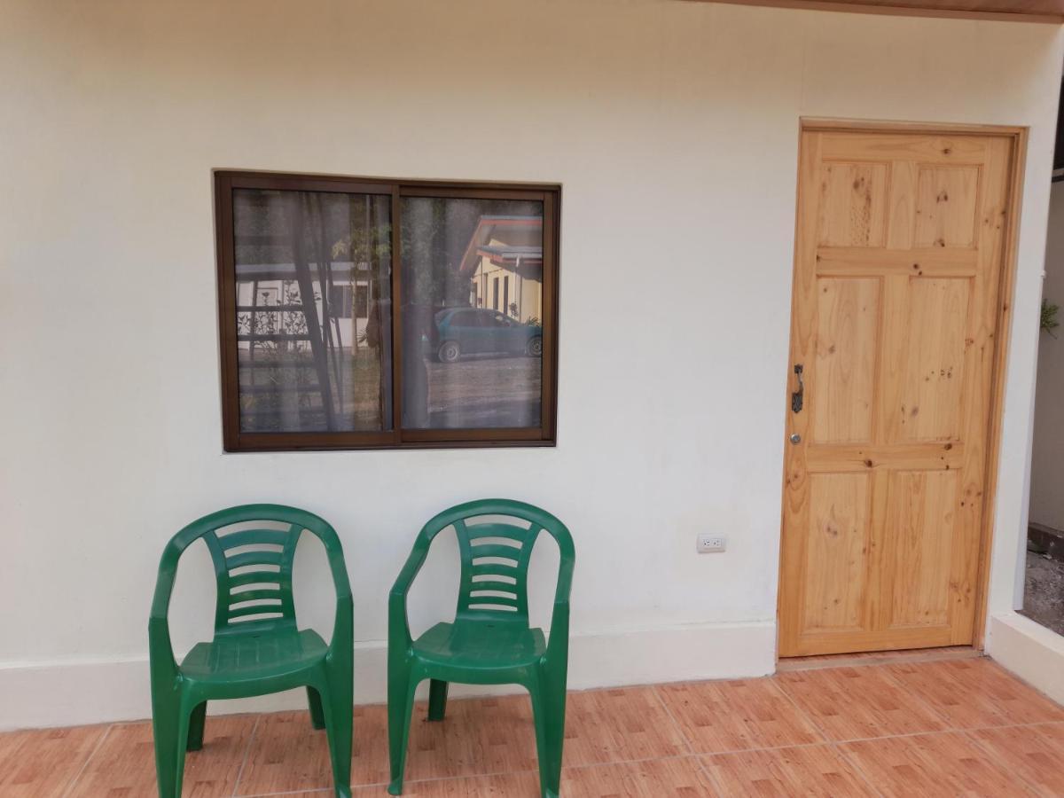 Apartamento Cabinas Playa Agujas Quebrada Ganado Exterior foto